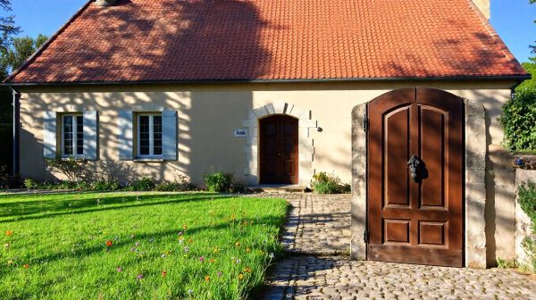 Conciergerie personnalisée à Cormoranche-sur-Saône pour locations de vacances